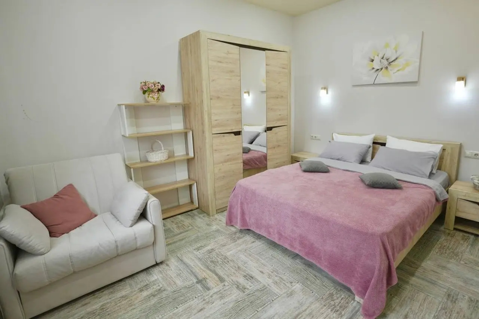 Квартира Двухкомнатная в центре Эсто-садка