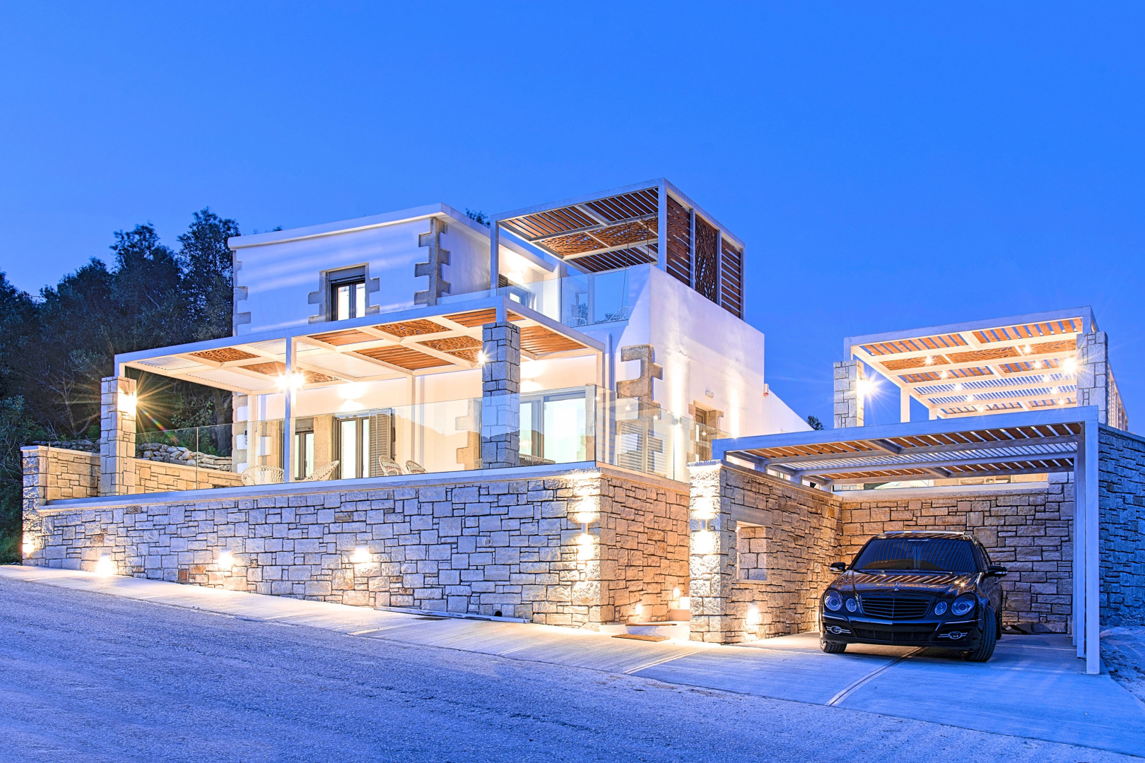 Вилла Blue Lake Heated Pool