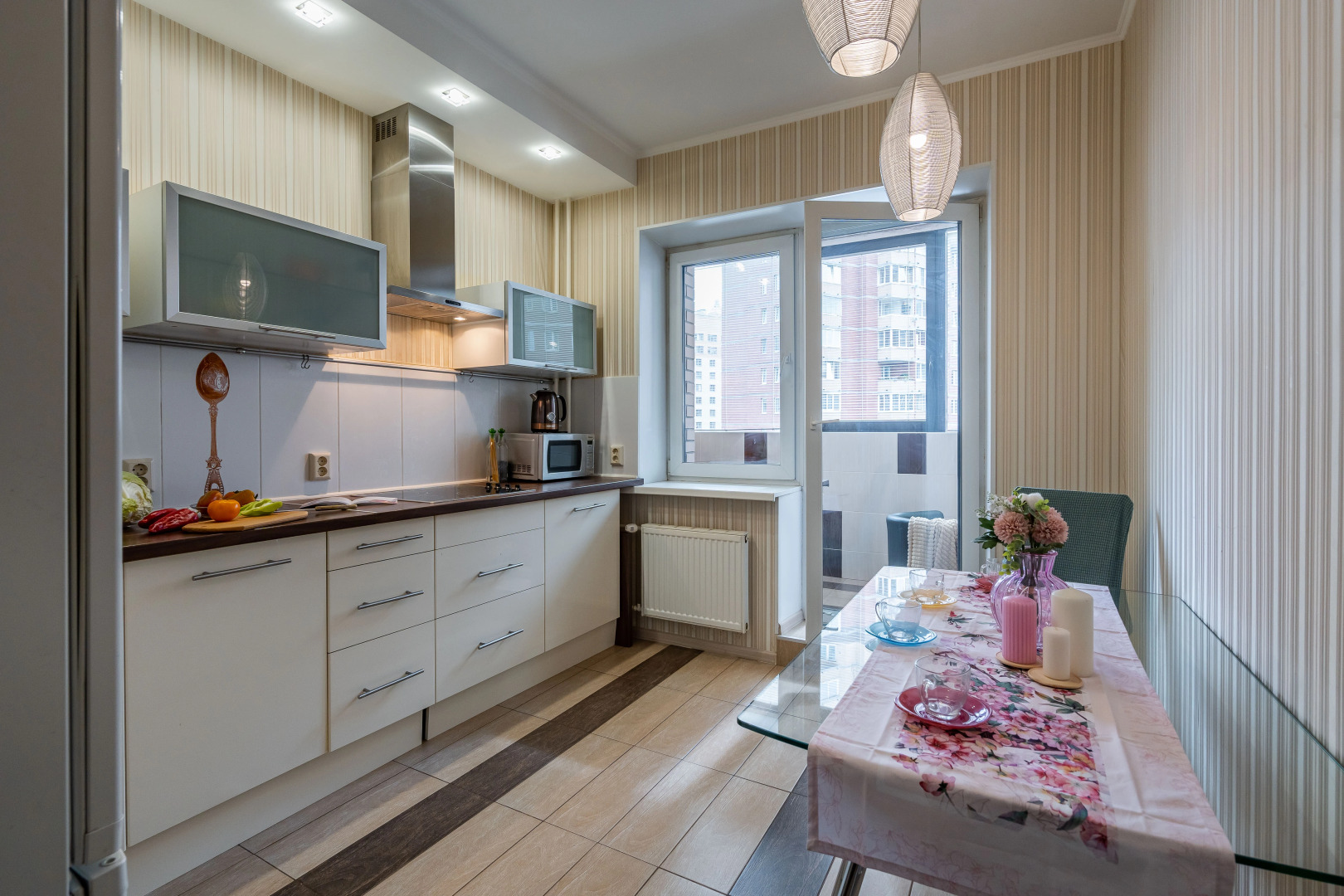 Квартира 2-комнатная Цветочная нежность