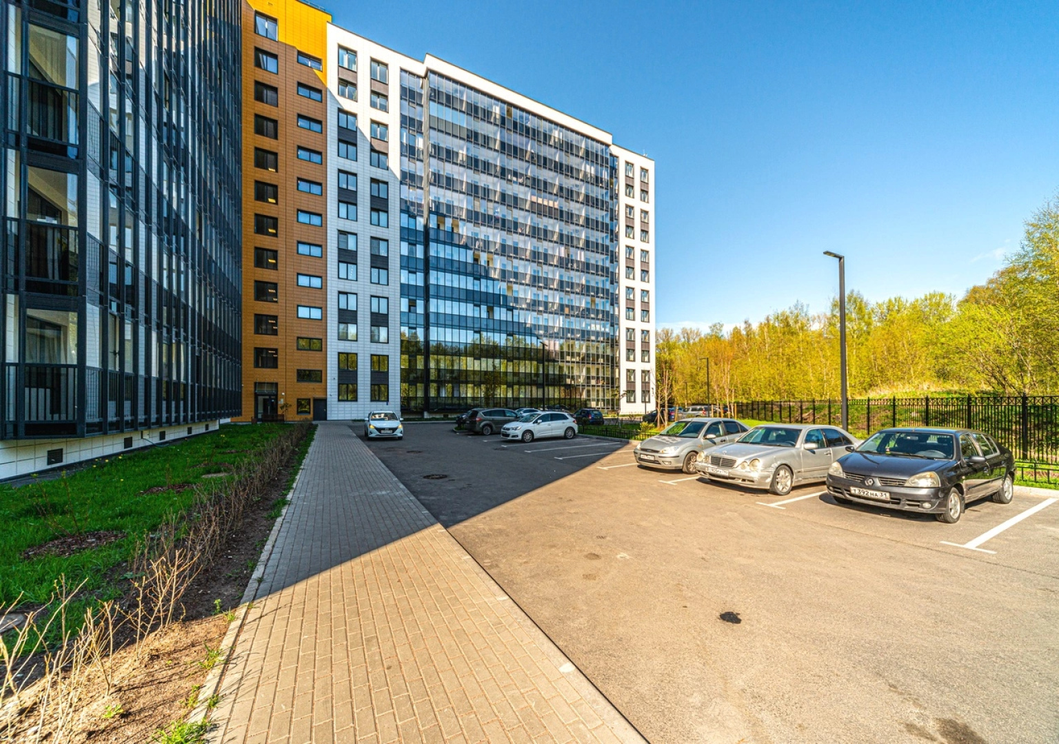 Квартира 2 евро на Торфяной дороге в Приморском районе у метро