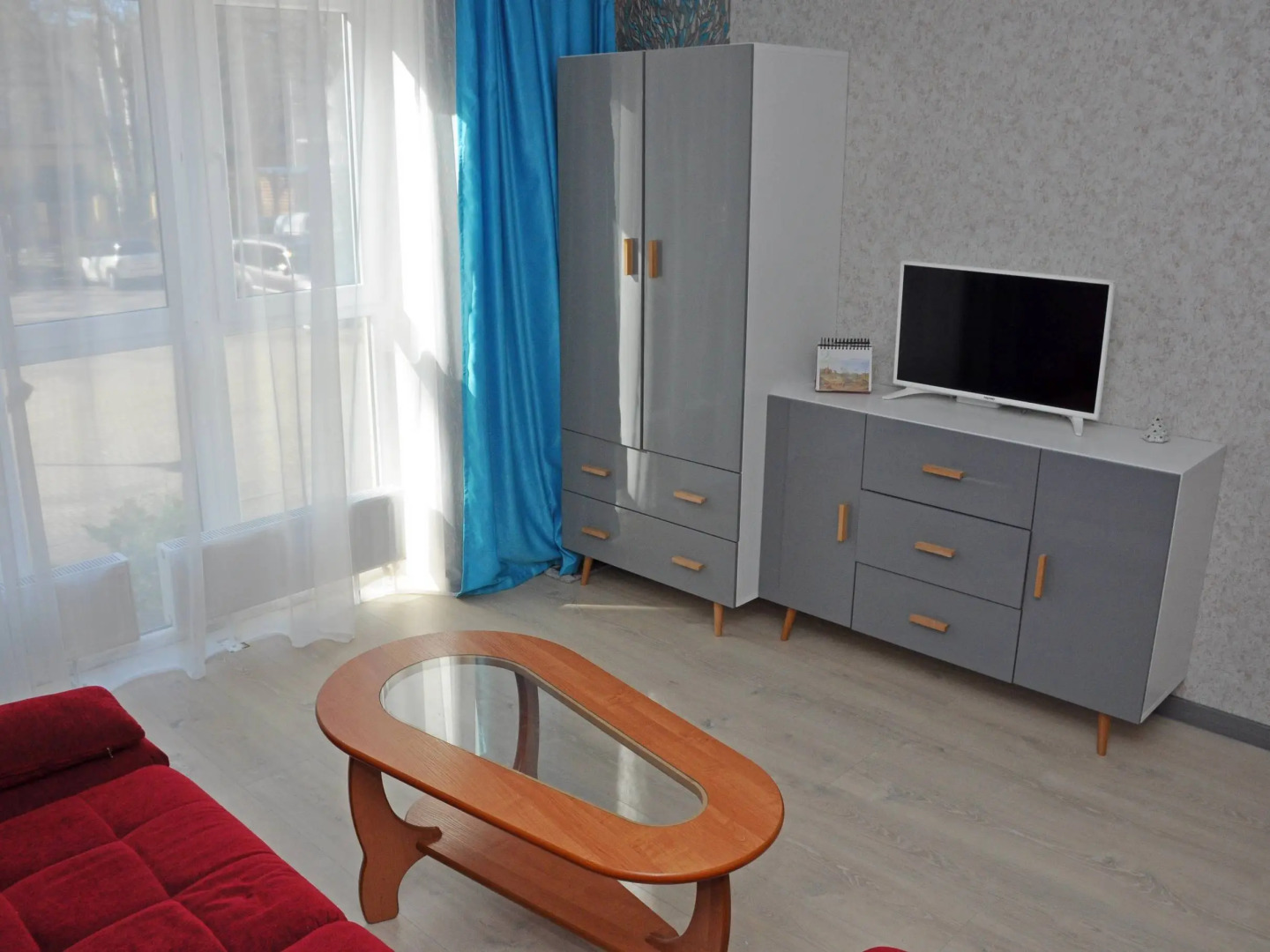 Двухкомнатная квартира на Тихомирова