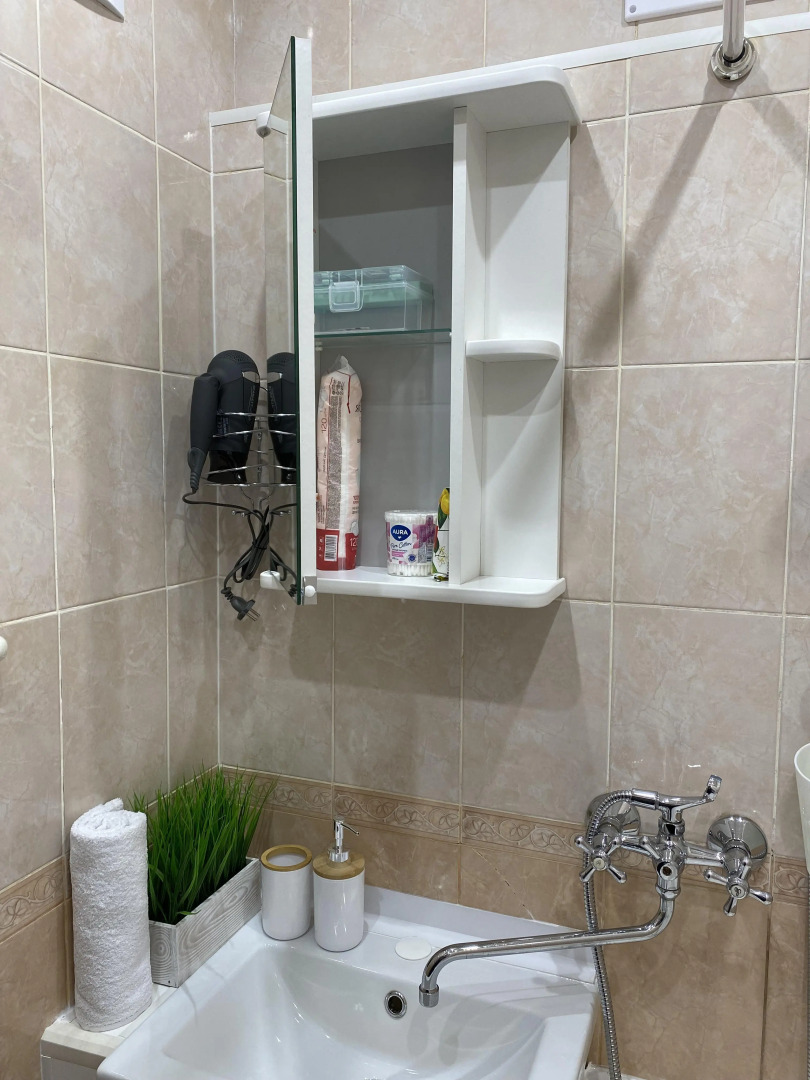 Квартира 2-комнатная на академика Байкова 11-2