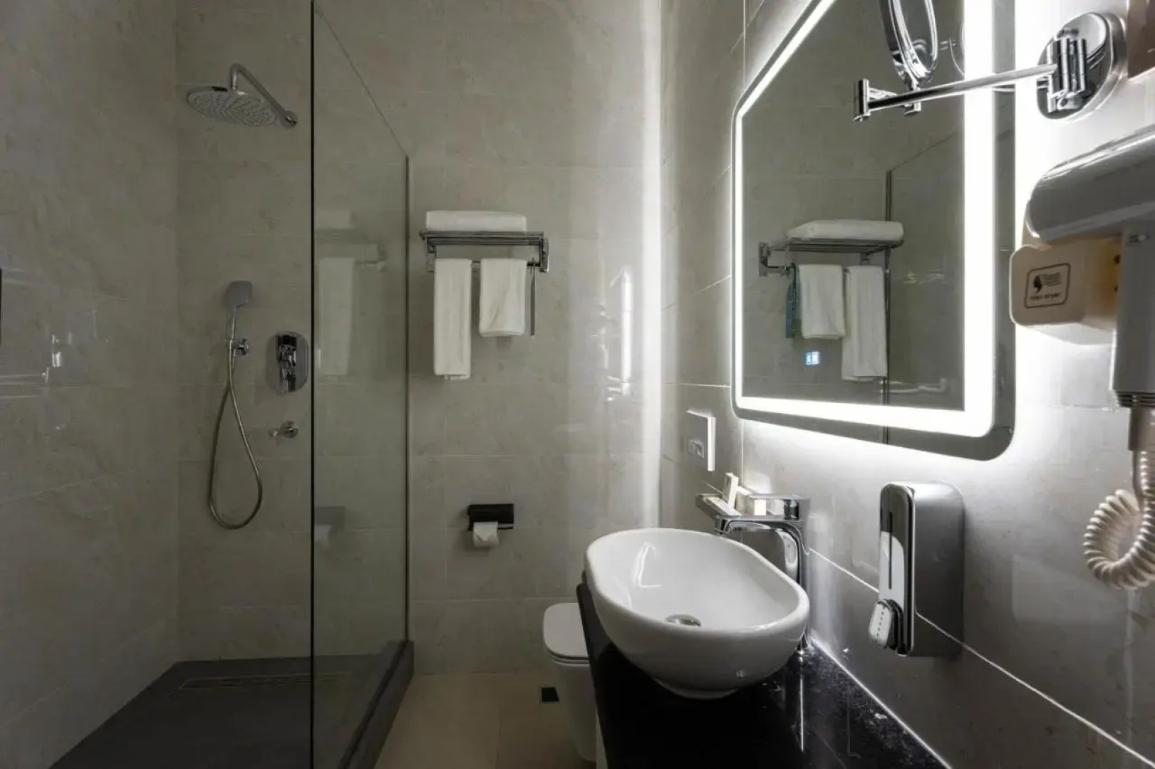 Отель Kiropol Airport Hotel