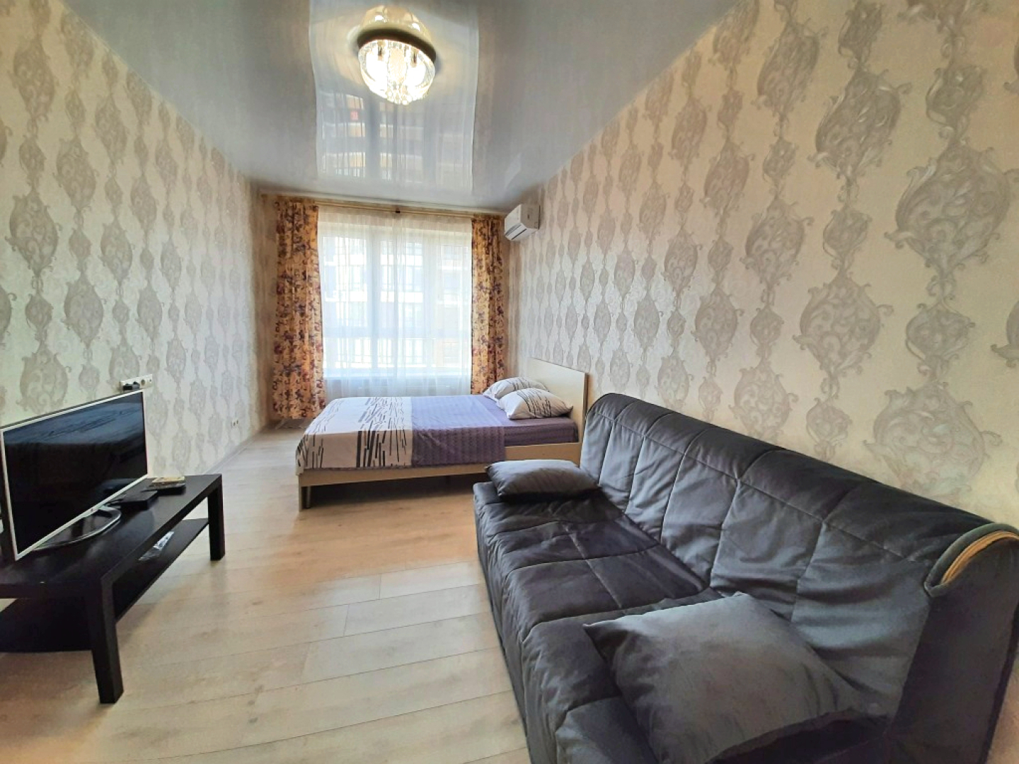 Апартаменты на Леонида Лаврова