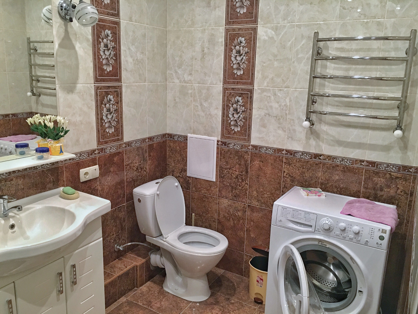 Двухкомнатная квартира с балконами на Набережной Ялты