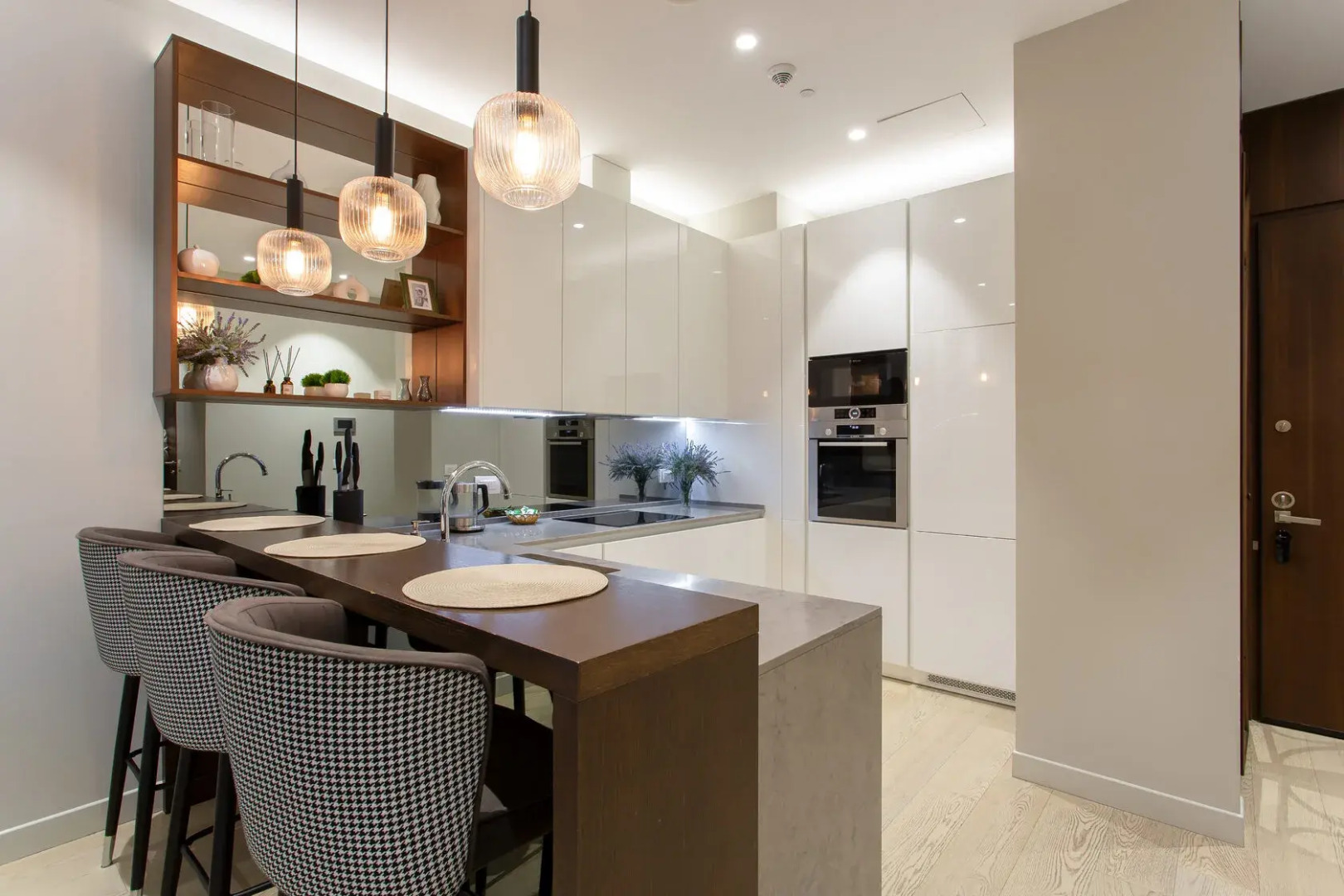 Апартаменты Sky City Moscow 62 этаж! Вид на Башни, Лужники, Парк победы и город! Очень уютный!