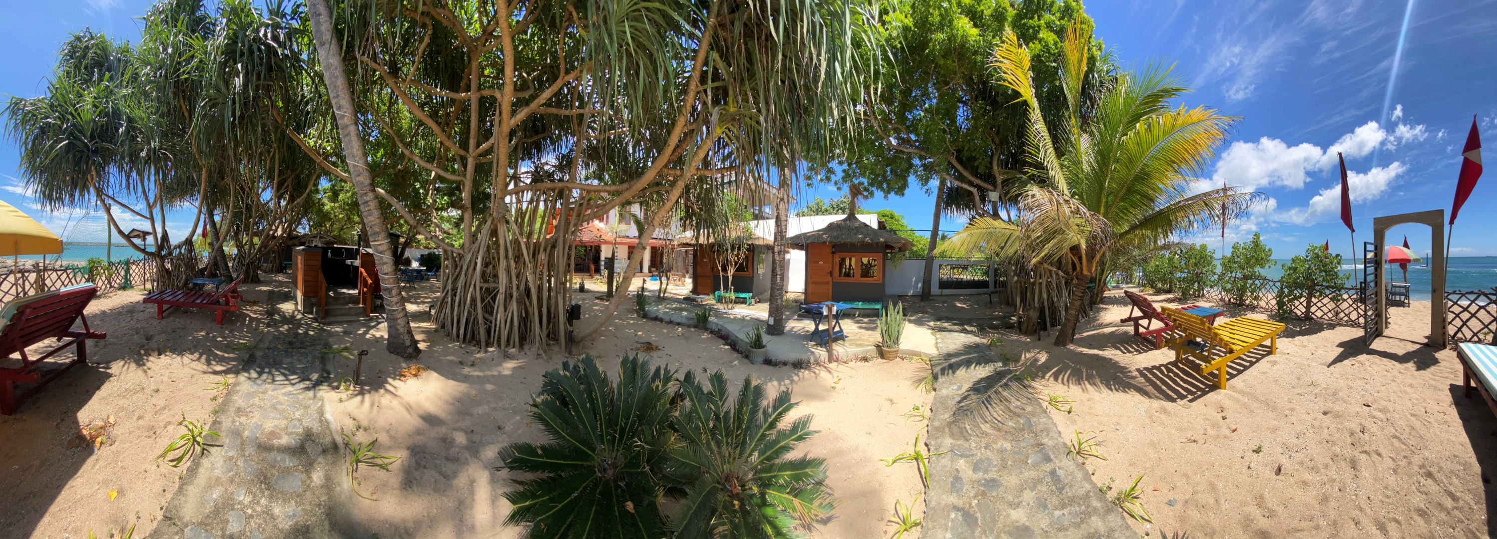 Мини-отель Tomorrowland Beach Villas & Fisherman's Wharf Restaurant