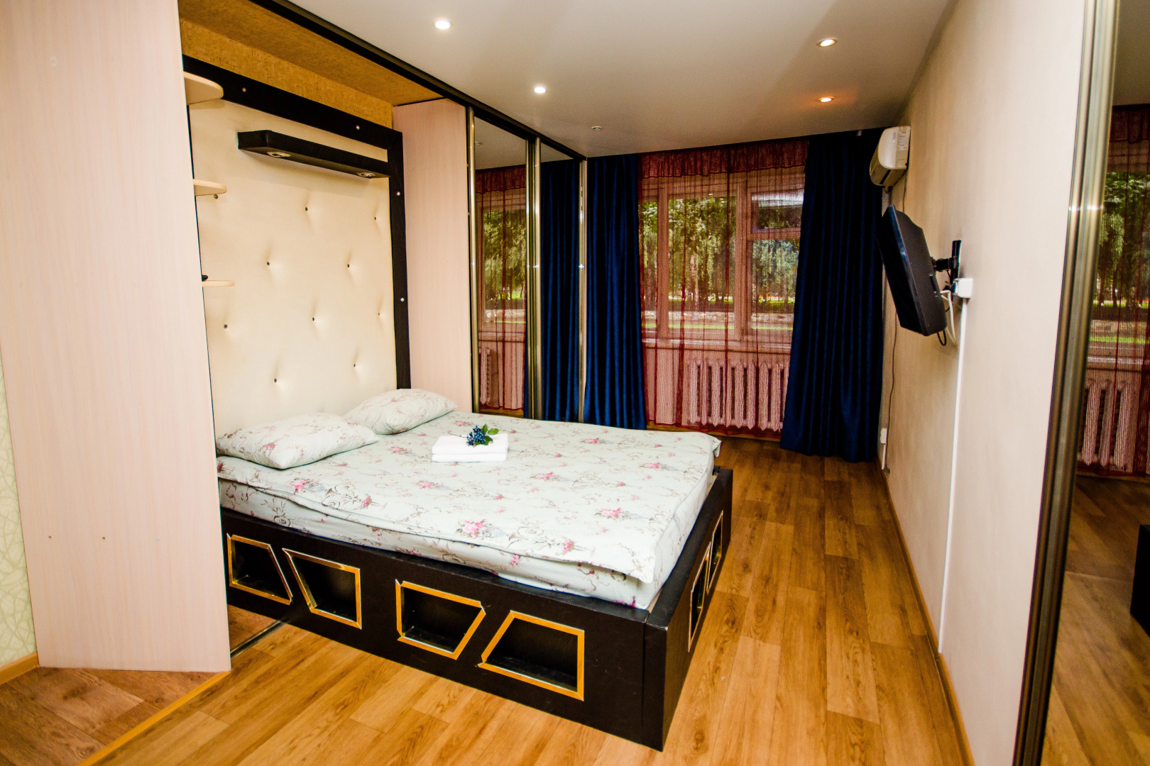 Апартаменты Квартирный Вопрос на Курчатова 30