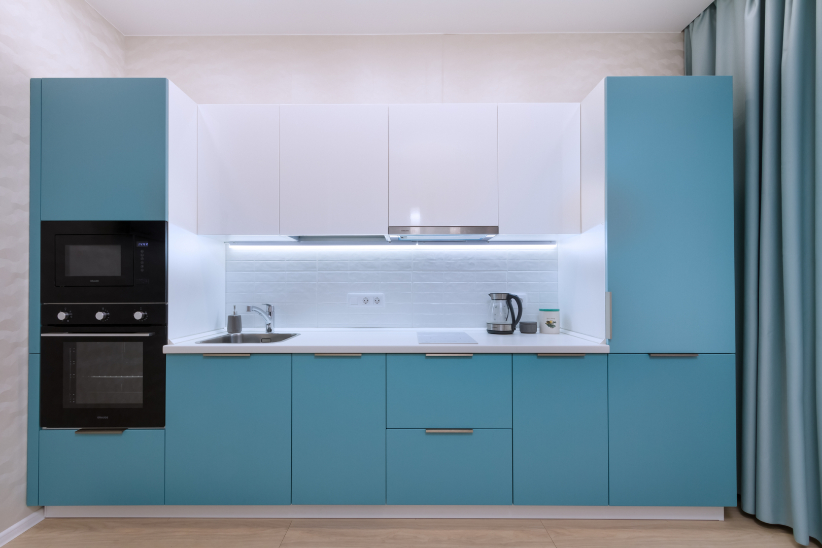 Квартира Дизайнерская 2к Andora-Изумруд в центре