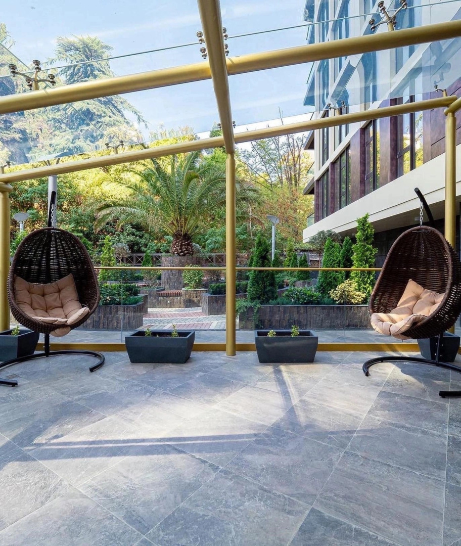 Апартаменты у Дендрария в ЖК Метрополь на самом высоком этаже, где есть бассейн