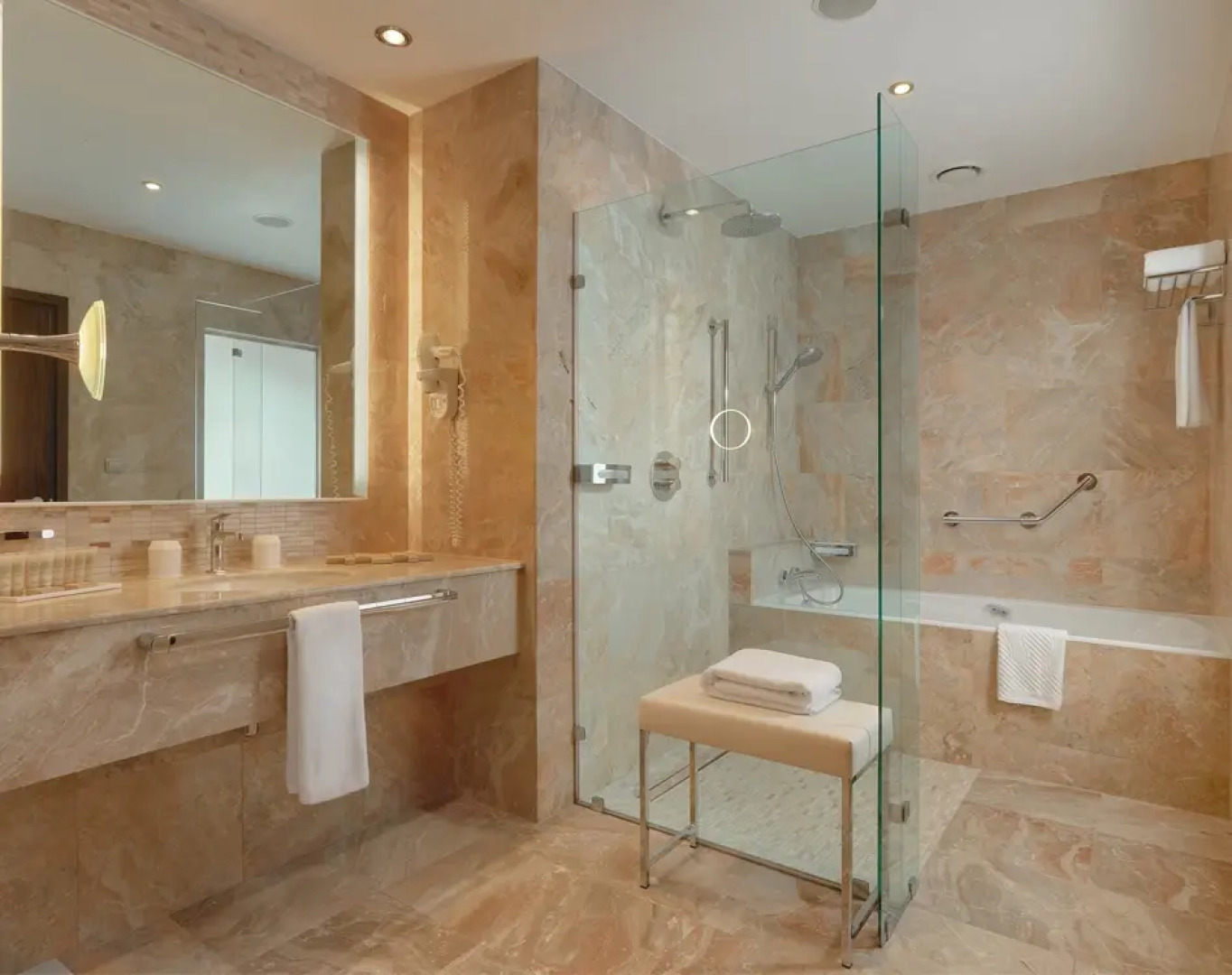 Plaza Garden Moscow WTC Hotel