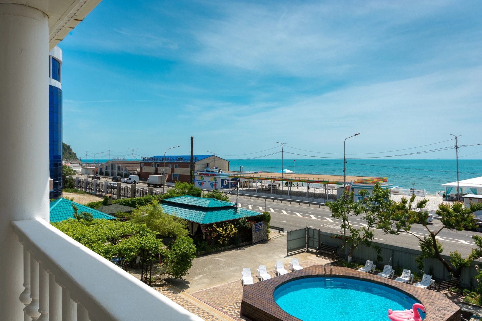 Курортный отель Лазурный берег