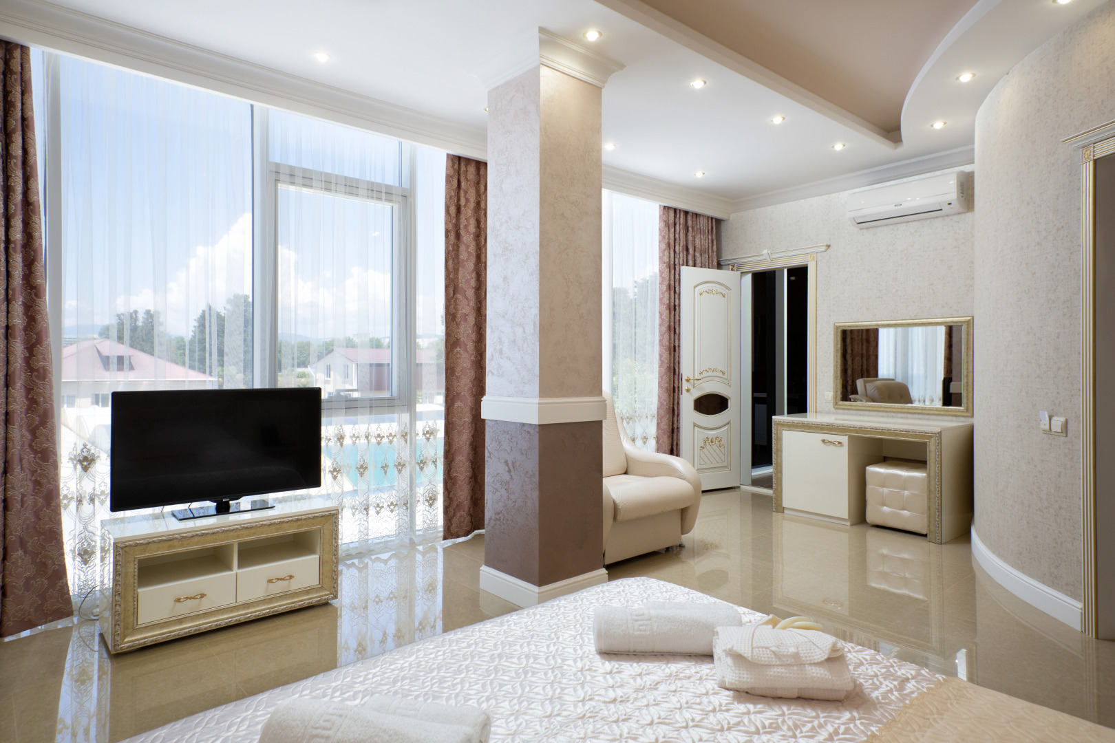 Отель Tropicana