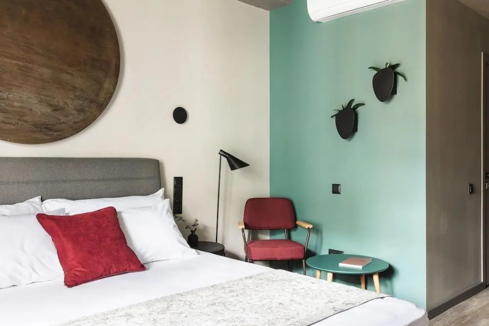 Отель The Faces Historical center