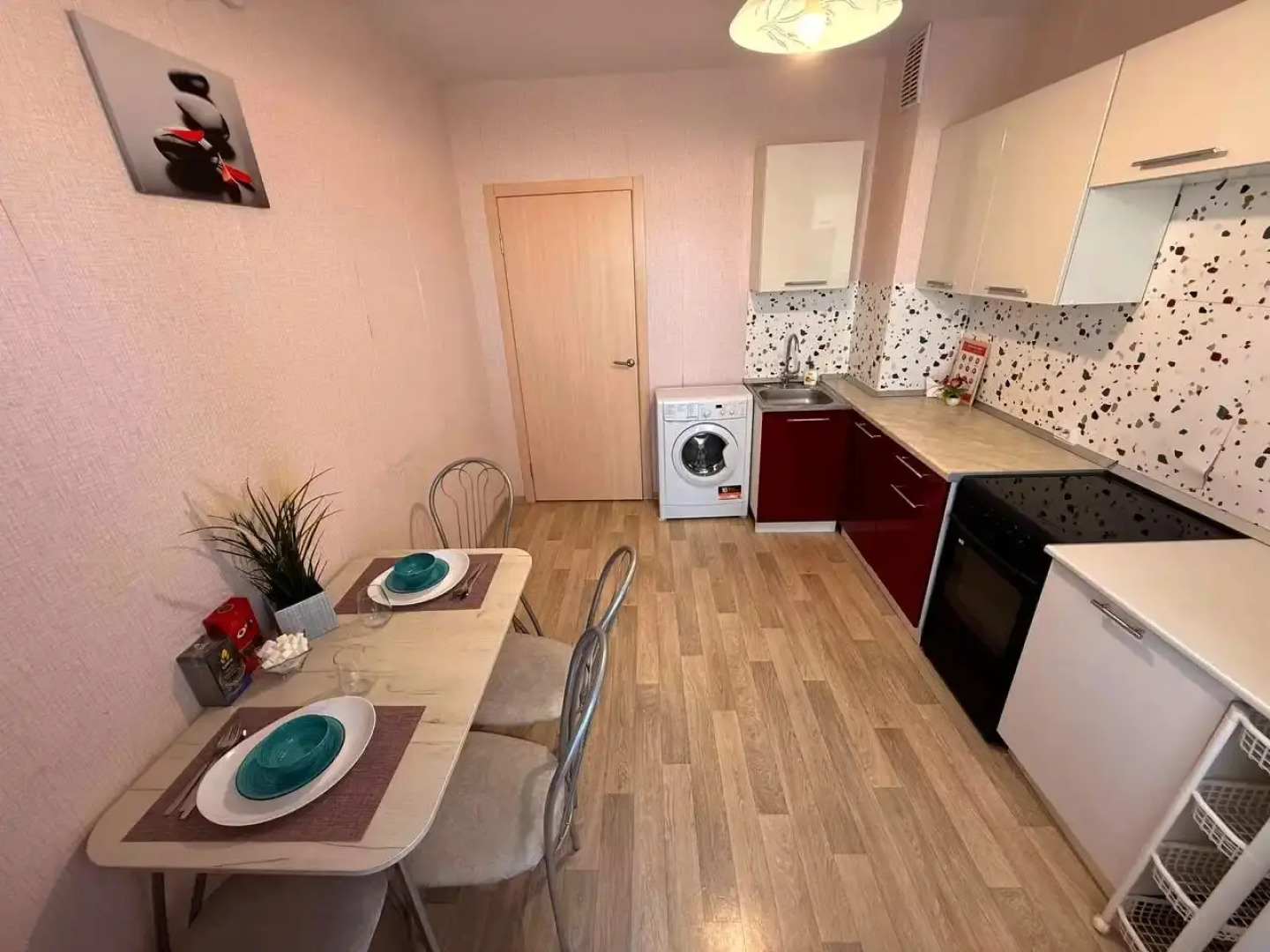 Квартира GoldApart Академика Макеева 20