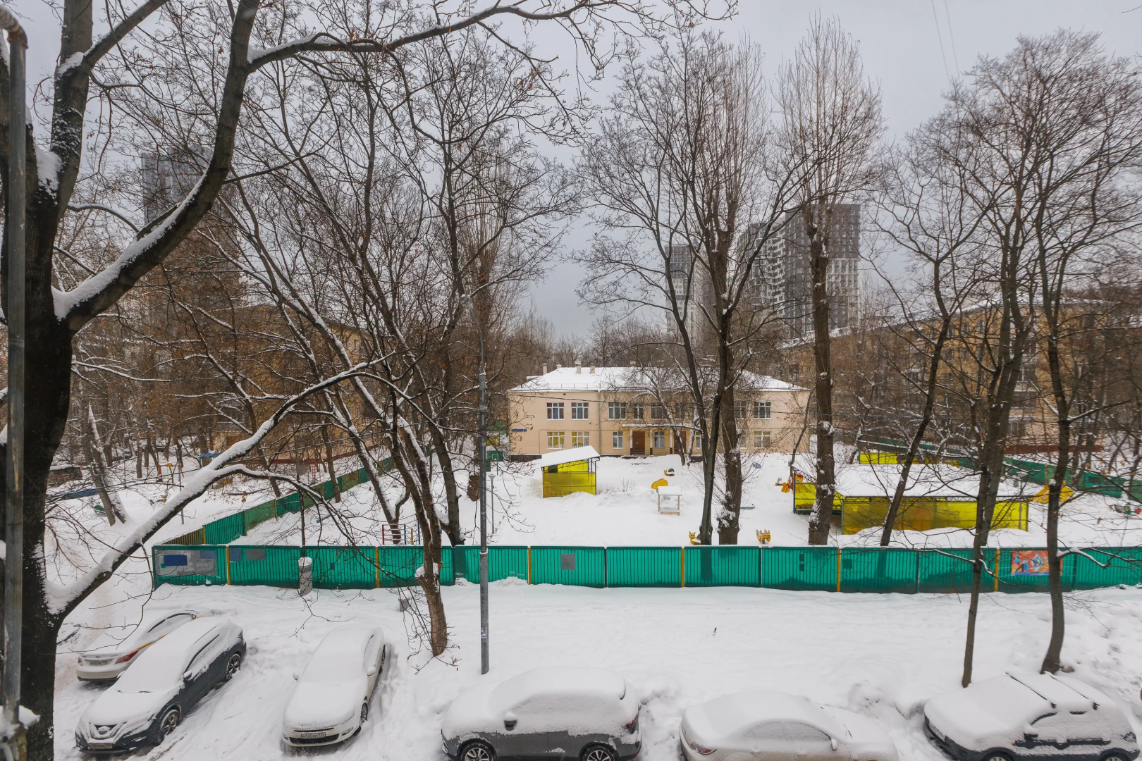 Трехкомнатная квартира рядом НМИЦ имени Рыжих