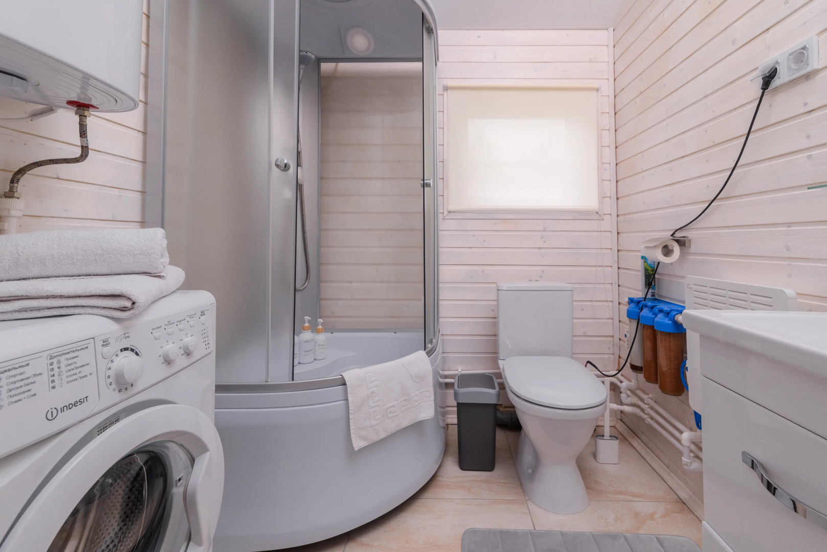 Частный дом в поселке у водохранилища