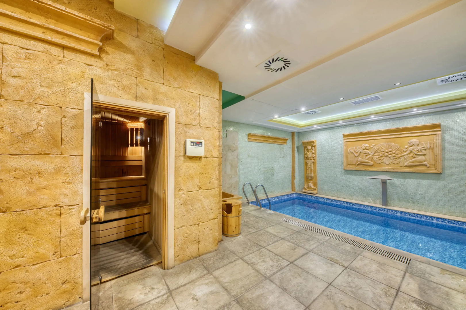 Отель Грейс Форум