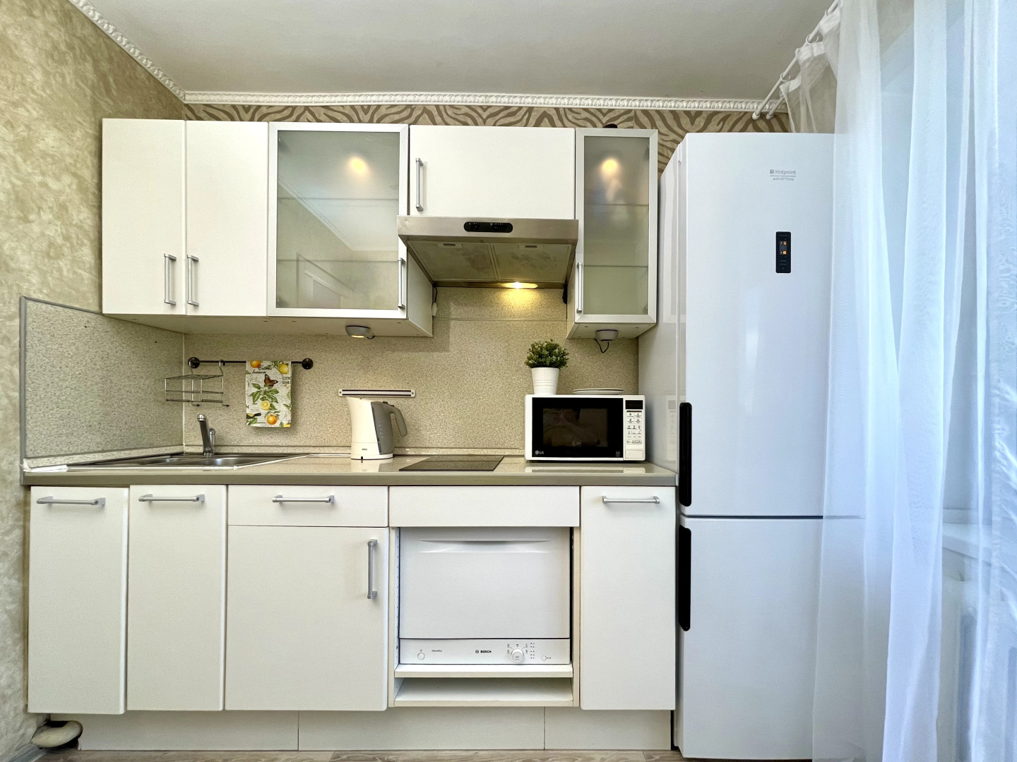 Квартира Приятная Около Вредена  на Веденеева 4