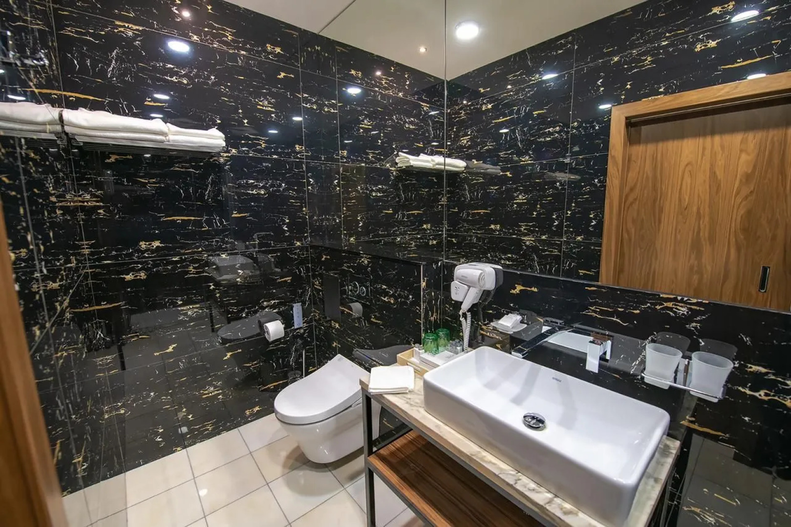 Отель City View