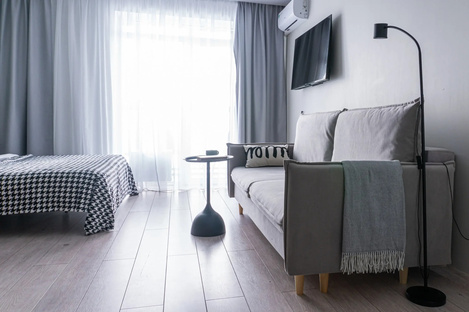 Апартаменты Йорт в Жк Уникум