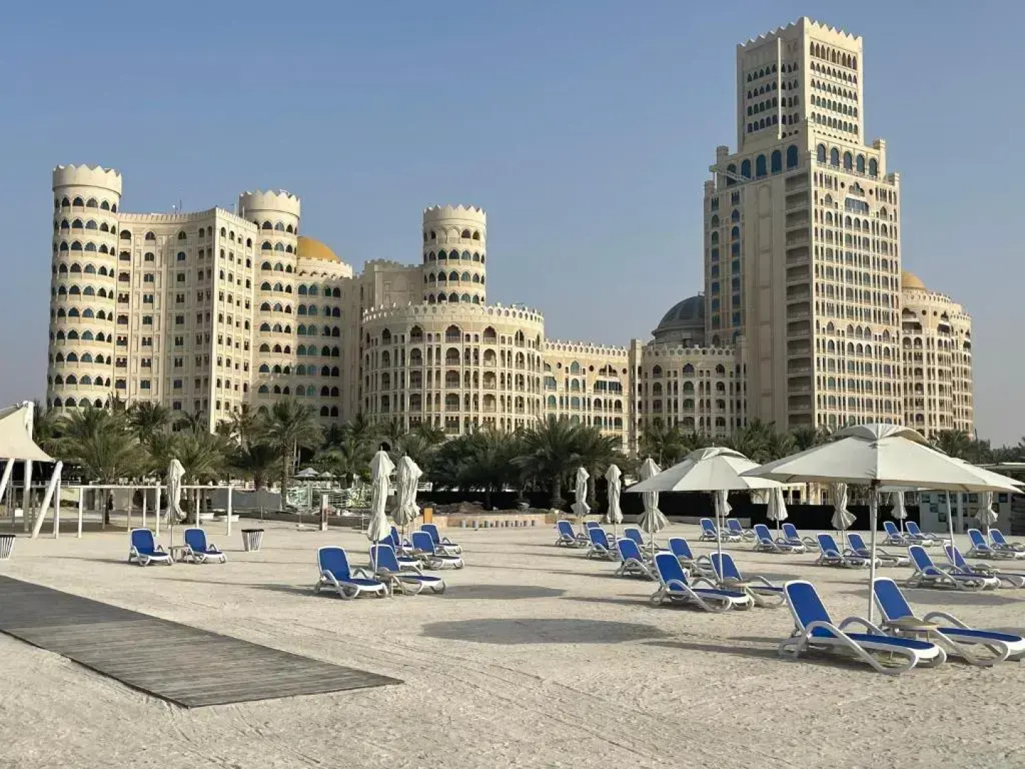 Апарт-отель Al Hamra Palace At Golf&Sea