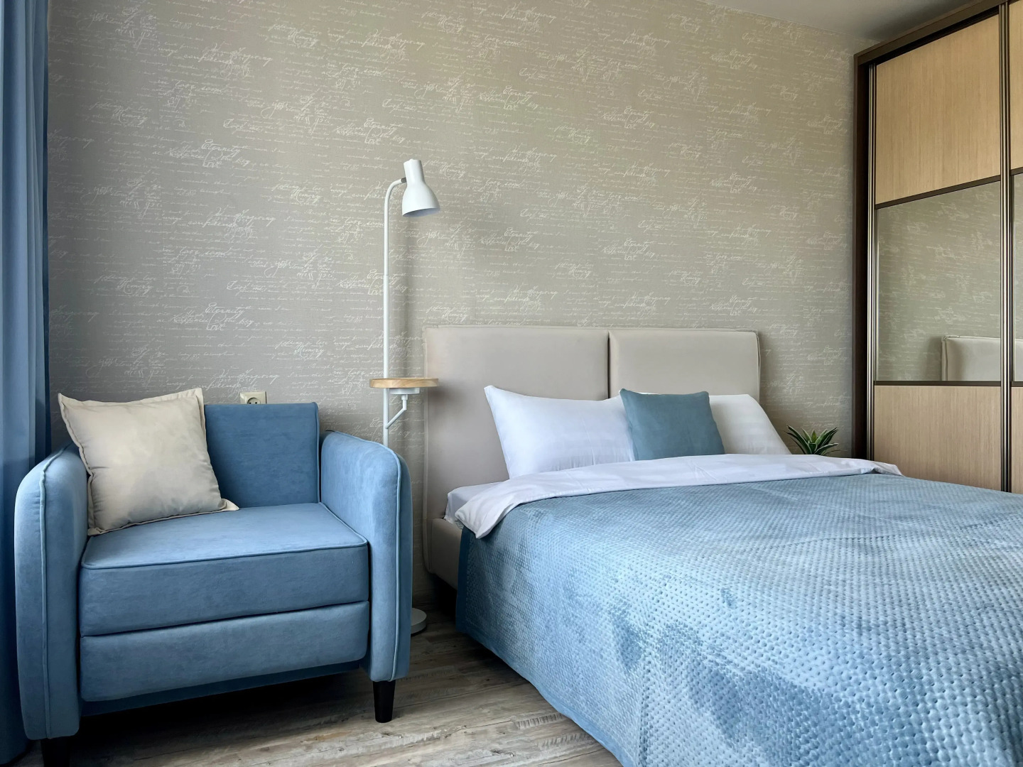 Квартира 2-комнатная Zoya-Apart у острова Канта с видом на реку и Кафедральный собор