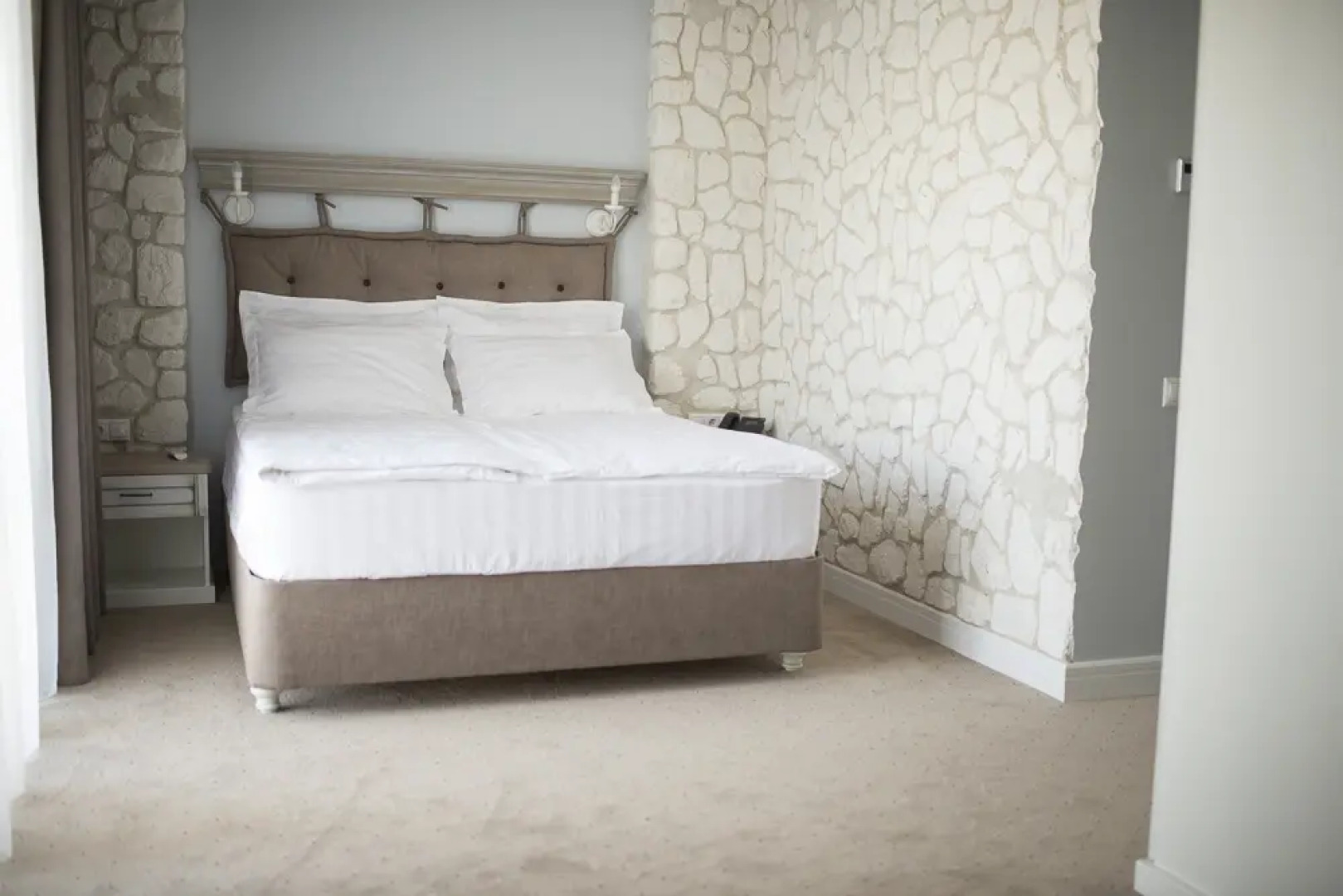 Капитал Гостиница