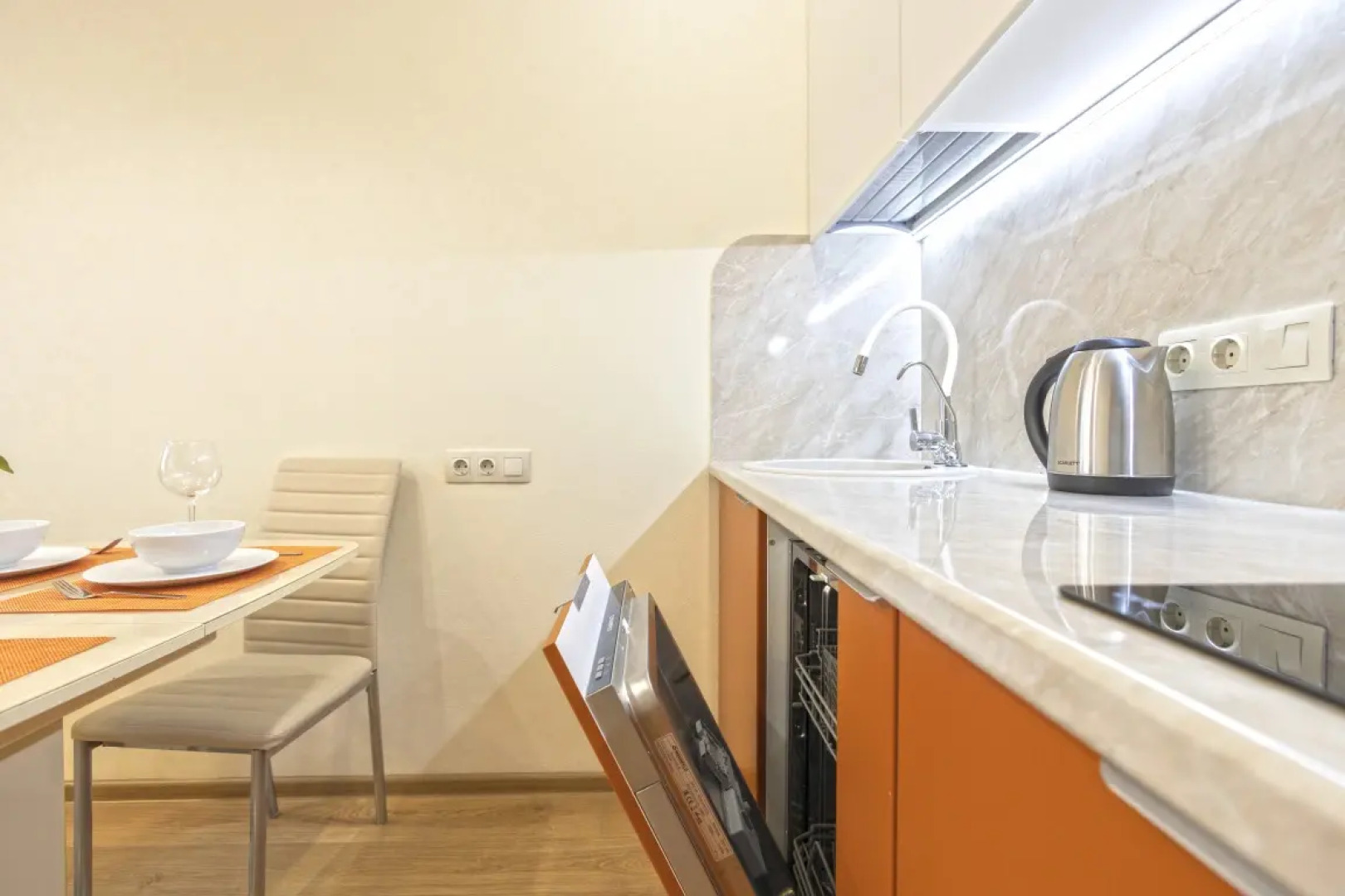 Апартаменты с Балконом Elite Apartments