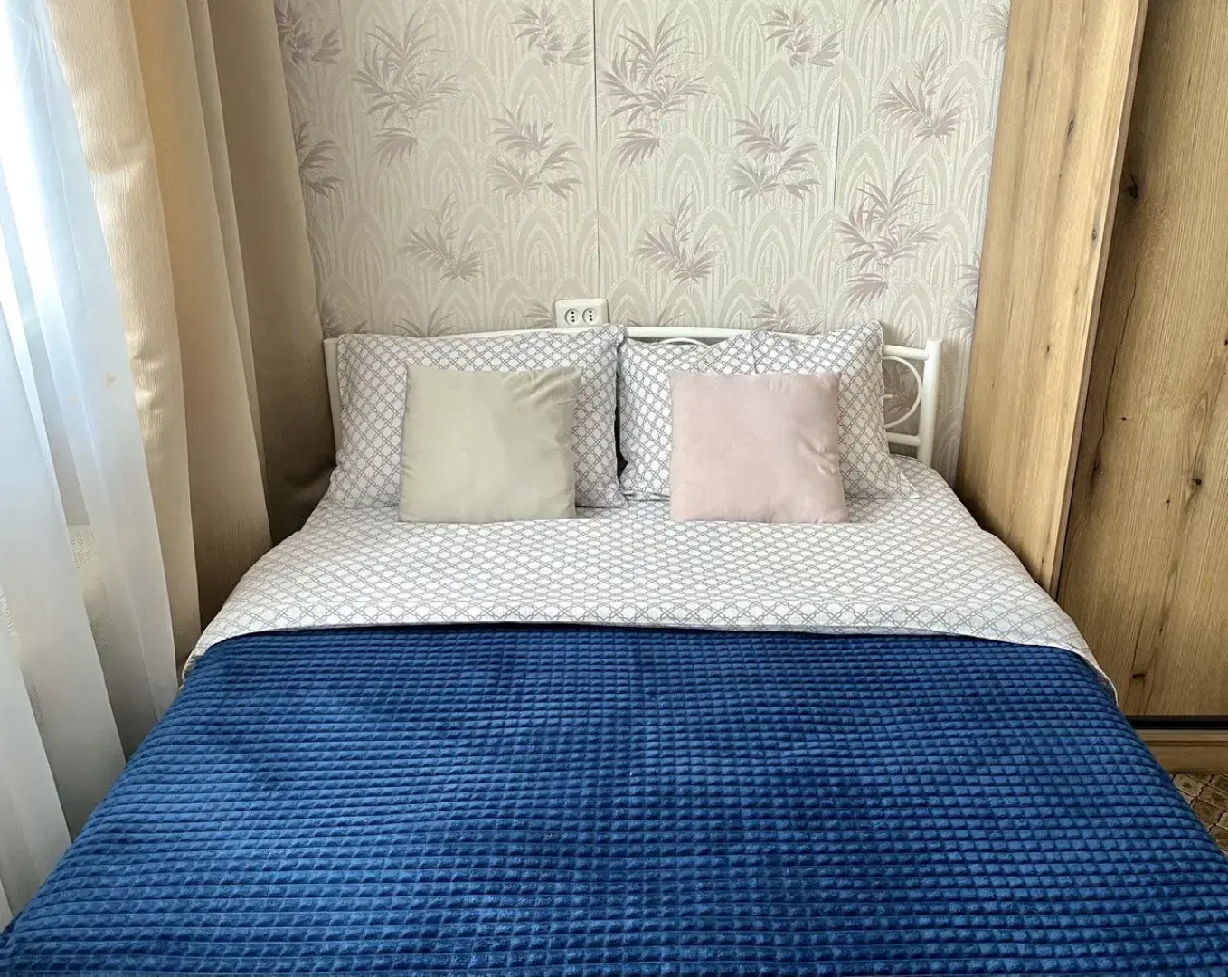 Квартира 2-х комнатная Осенний бульвар