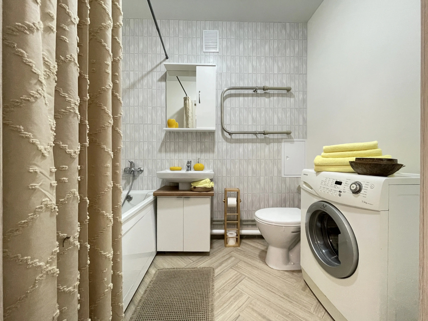 Квартира Максим д.1