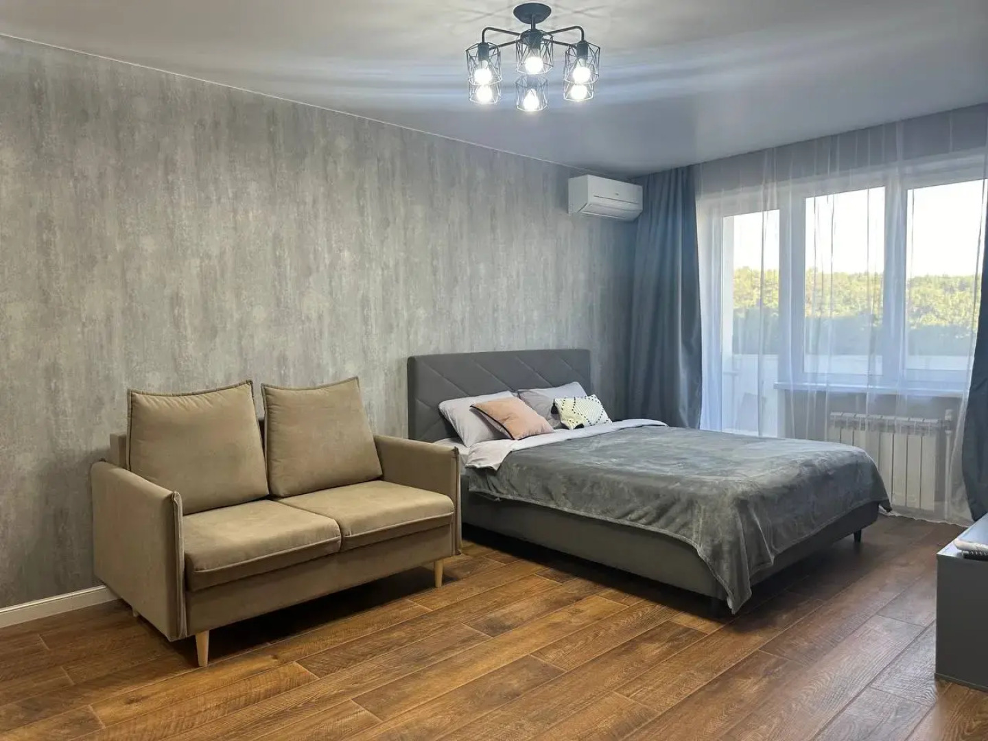 Апартаменты Уютная студия в экологичном районе города