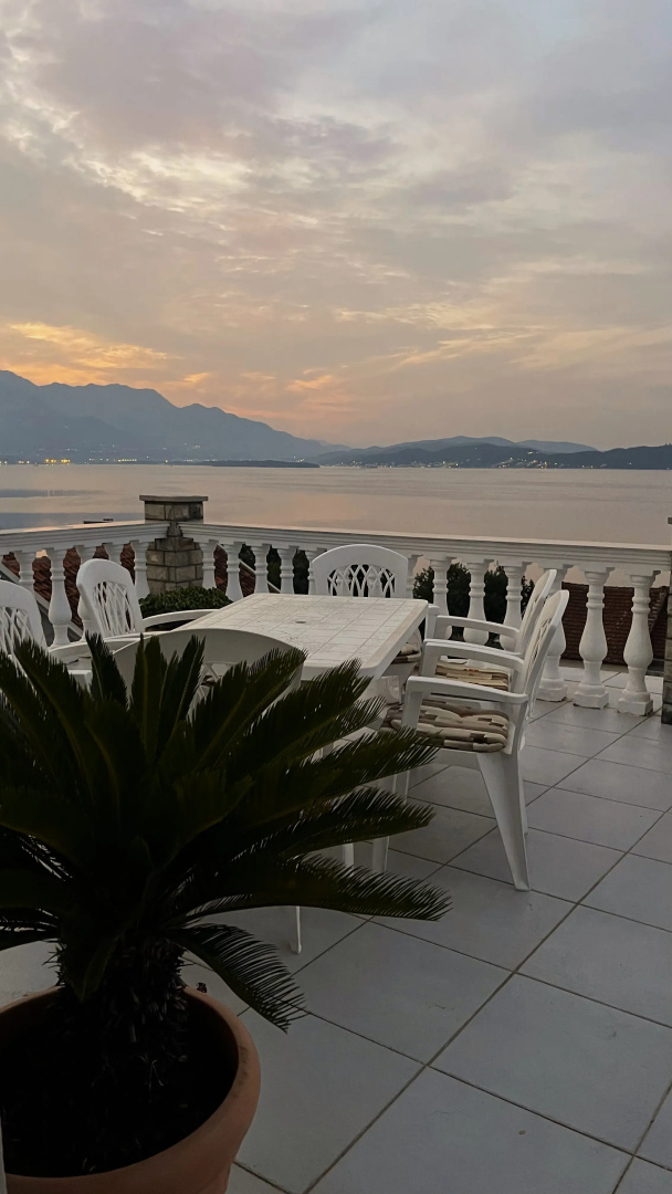 Апарт-отель Family House with pool & sea view