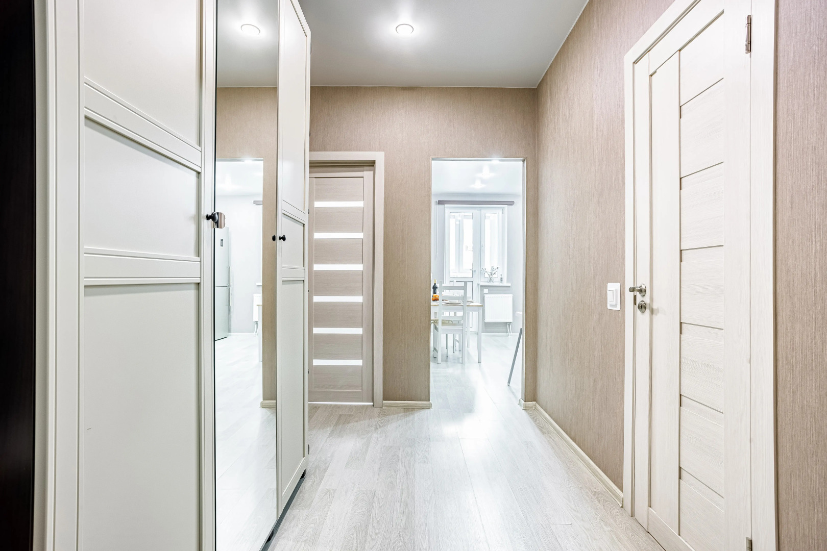 Апартаменты ATMOSPHERE APART Парк Галицкого