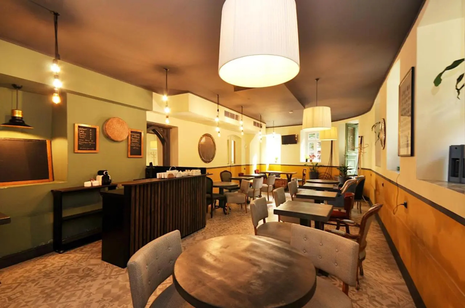 Отель Tekla Palace