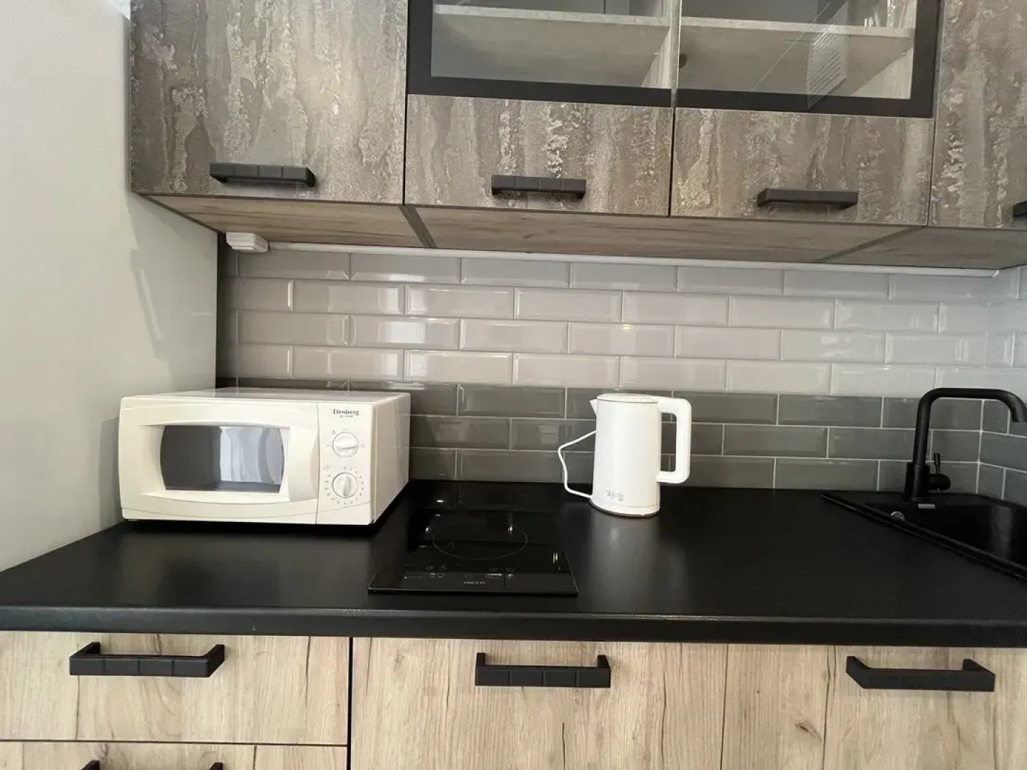 Апартаменты Unique Apart Маренго  рядом с Кардиоцентром и Спортшколой олимпийского резерва на Серебряный бор 24/4