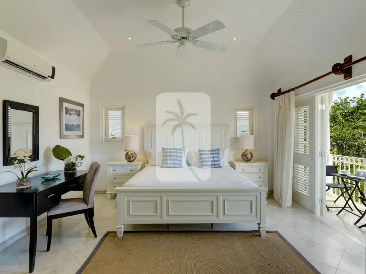 Вилла One Battaleys Mews