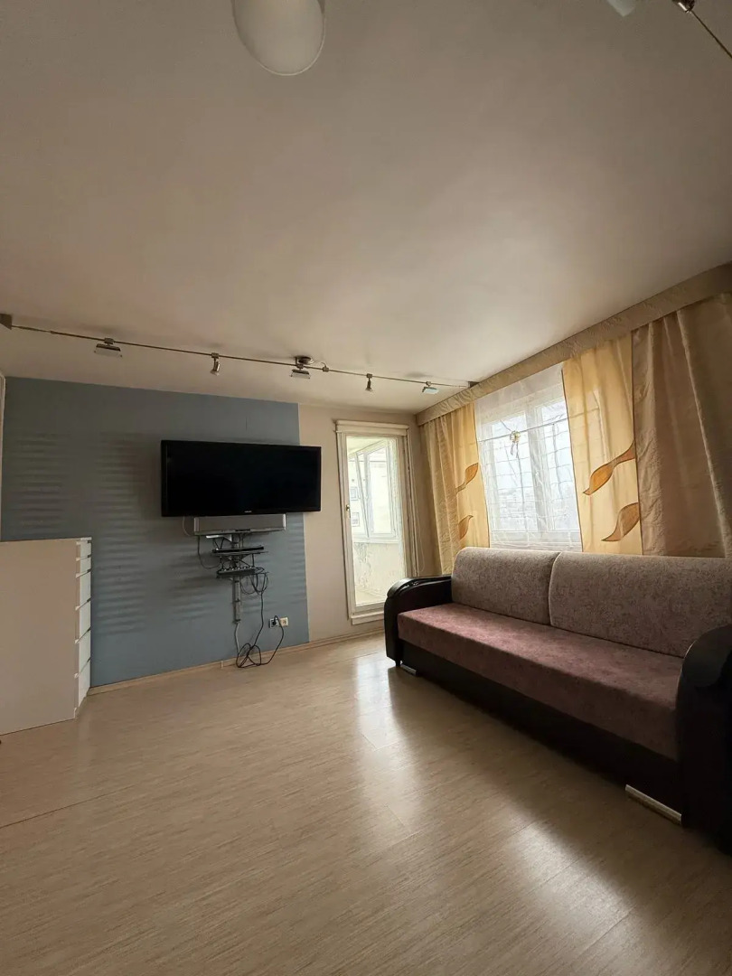 Квартира 2-комнатная ул. Азина 5/1