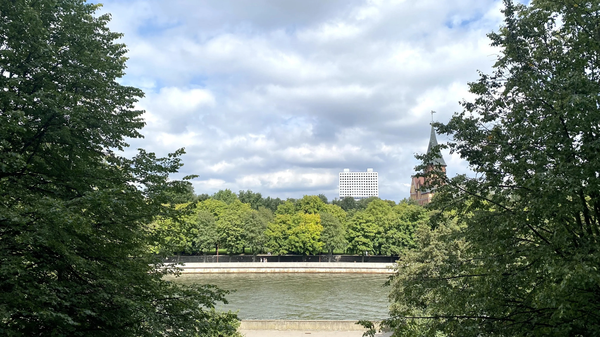 Апартаменты ApartMari рядом с Островом Канта и Кафедральным Собором