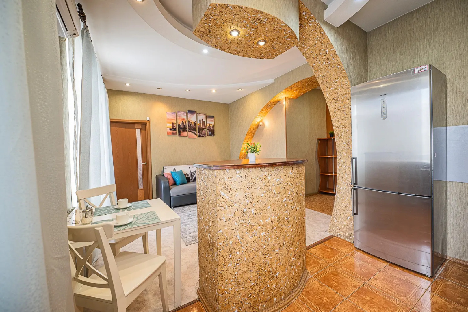 Апартаменты Пять Звезд на Свободы 66