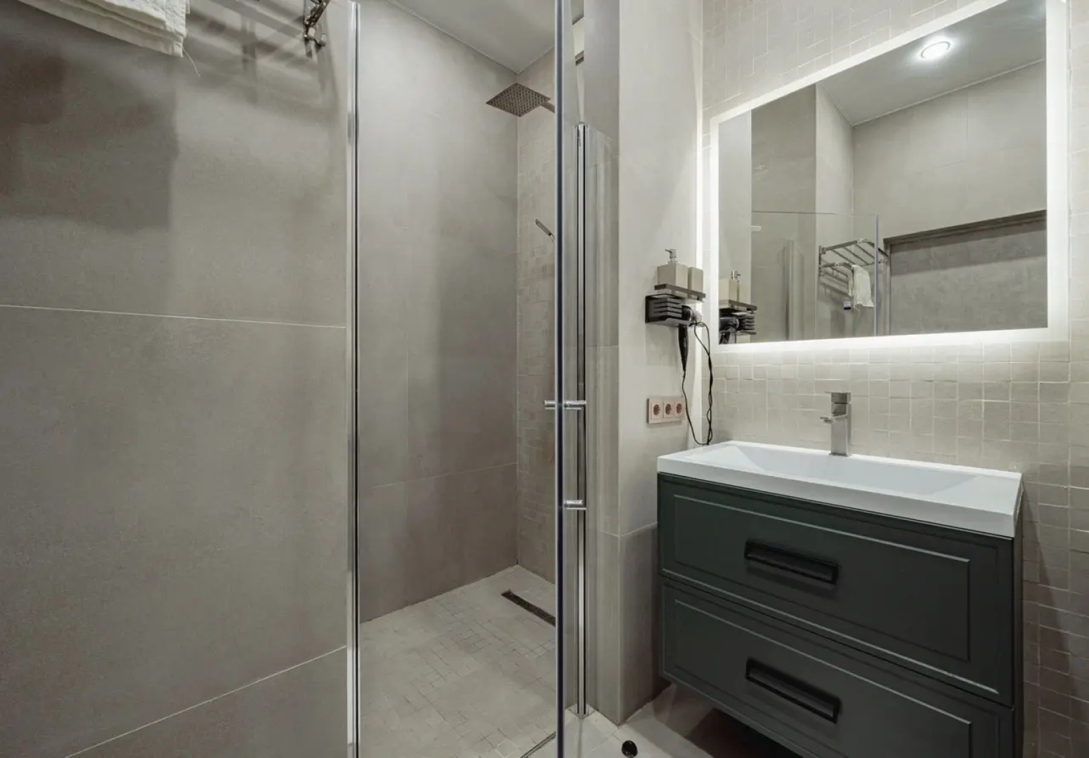 Квартира Двухкомнатная квартира с балконом в комфортном ЖК Монако