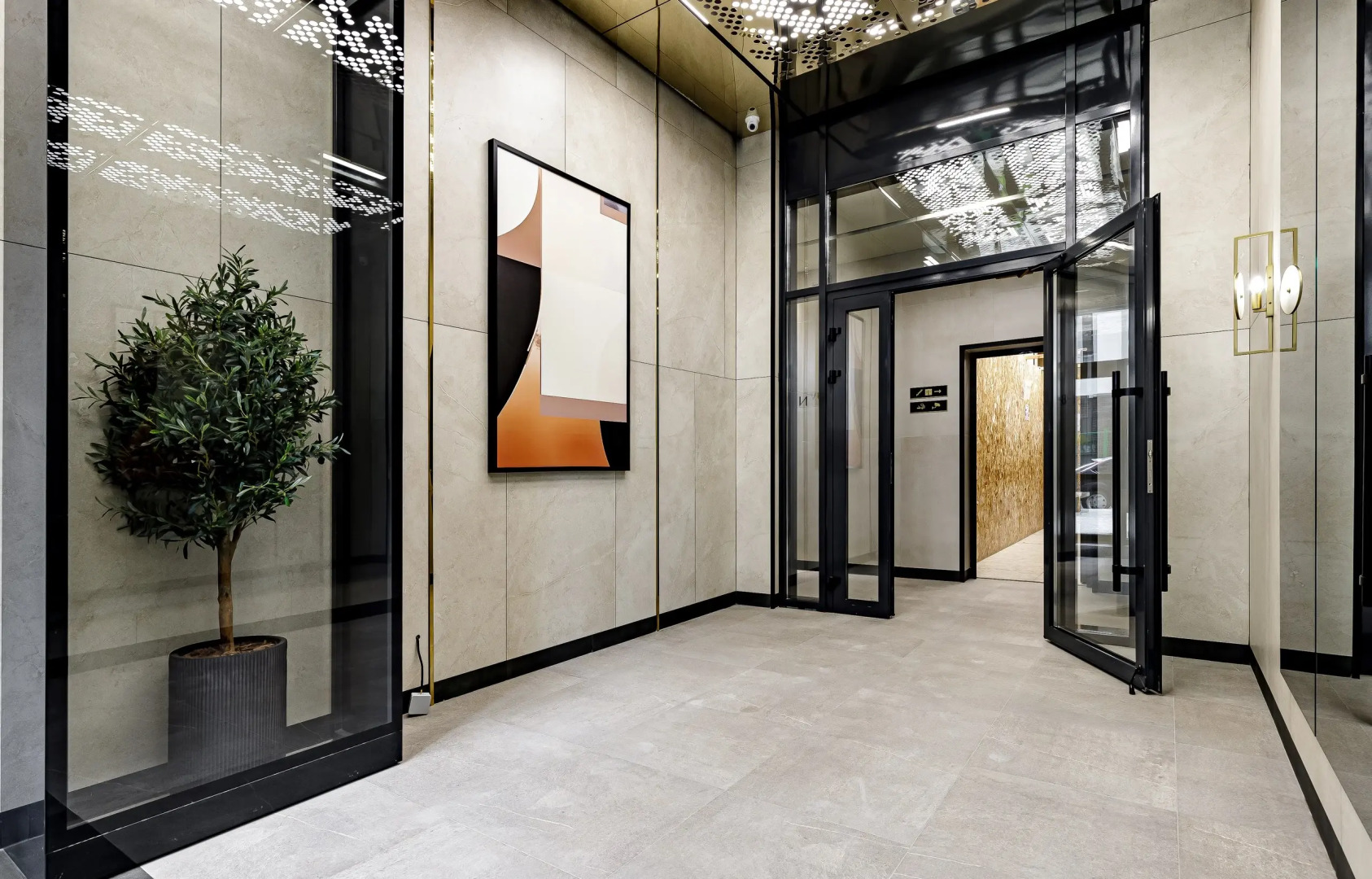 Апартаменты VIP студия с роскошной ванной у панорамного окна