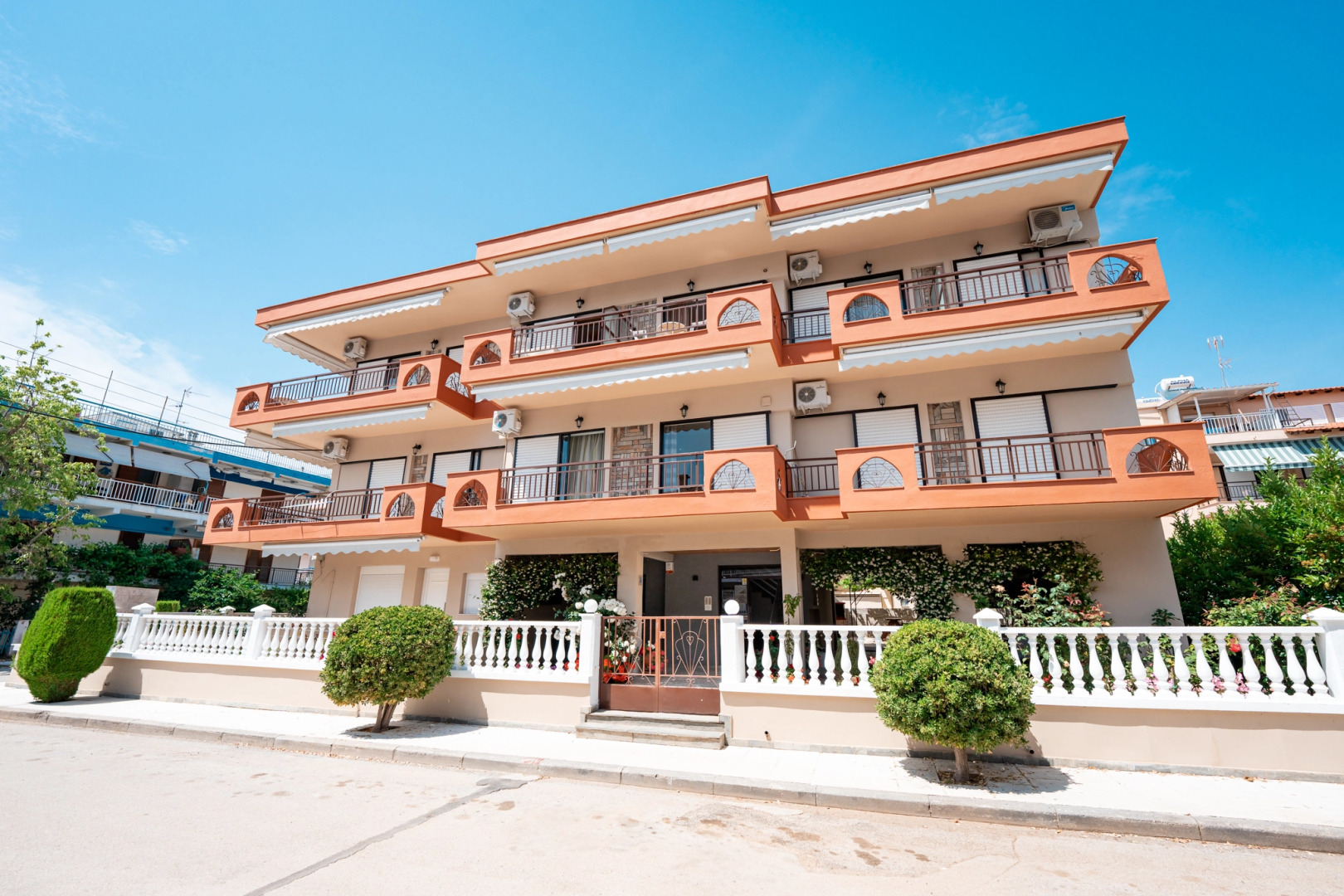 Апарт-Отель Milonas House Apartments