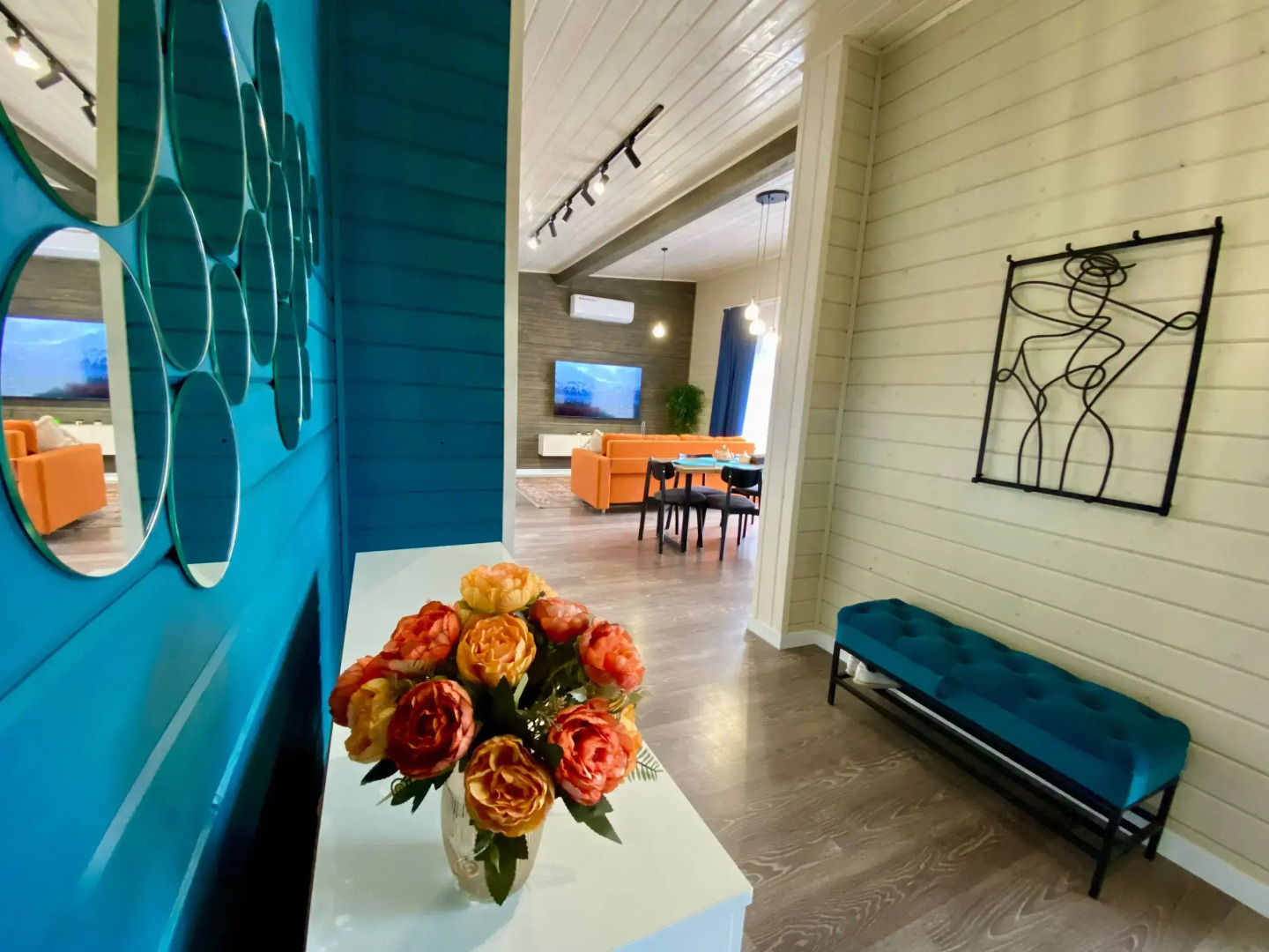 Частный дом дизайнерский великолепной уличной территорией