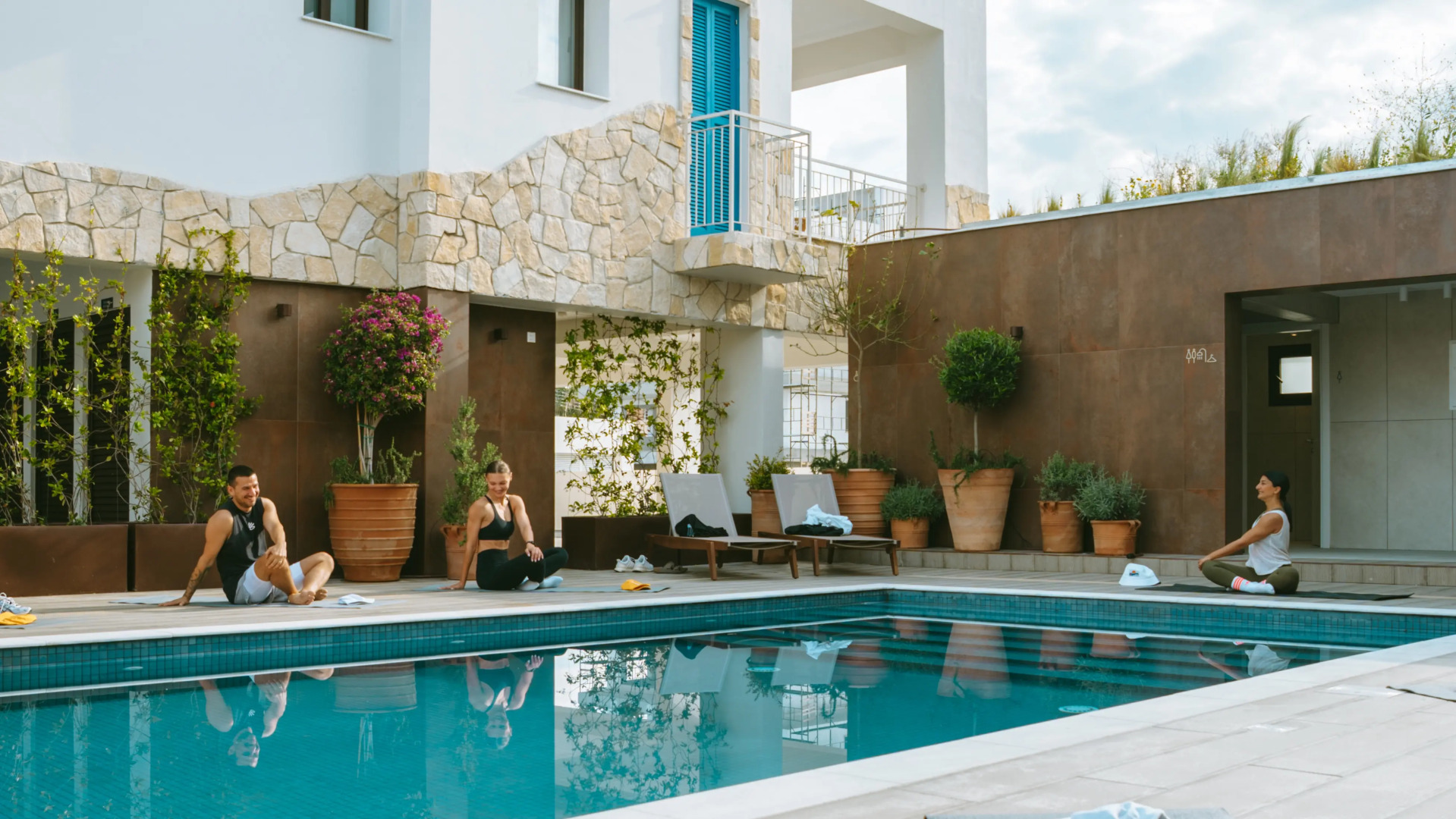 Апарт-отель Liv & Co Suites & Villas