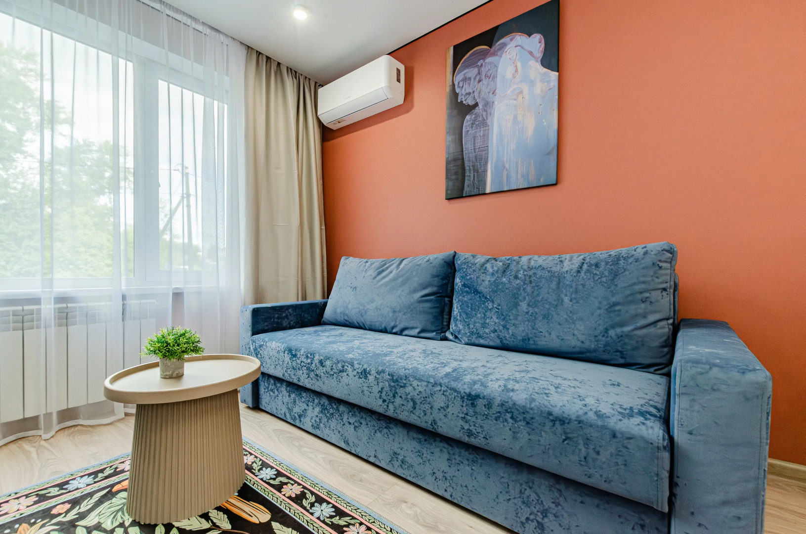 Квартира 2 ком с дизайнерским ремонтом в центре