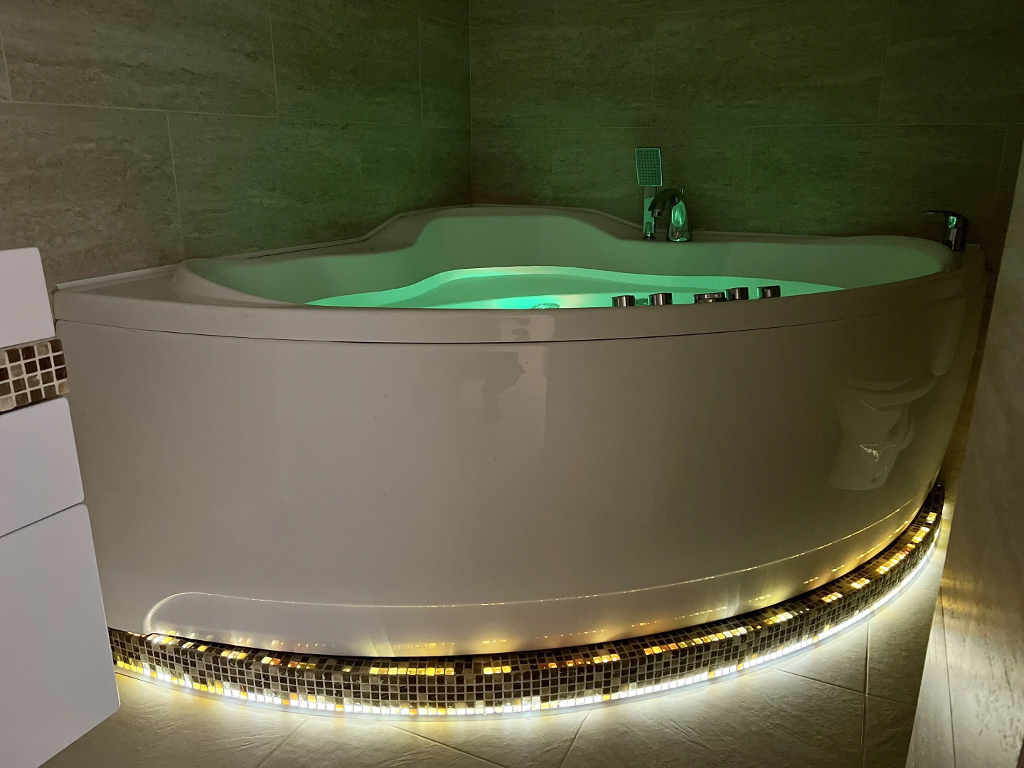 Апартаменты Дизайн студия у ТЦ Армада