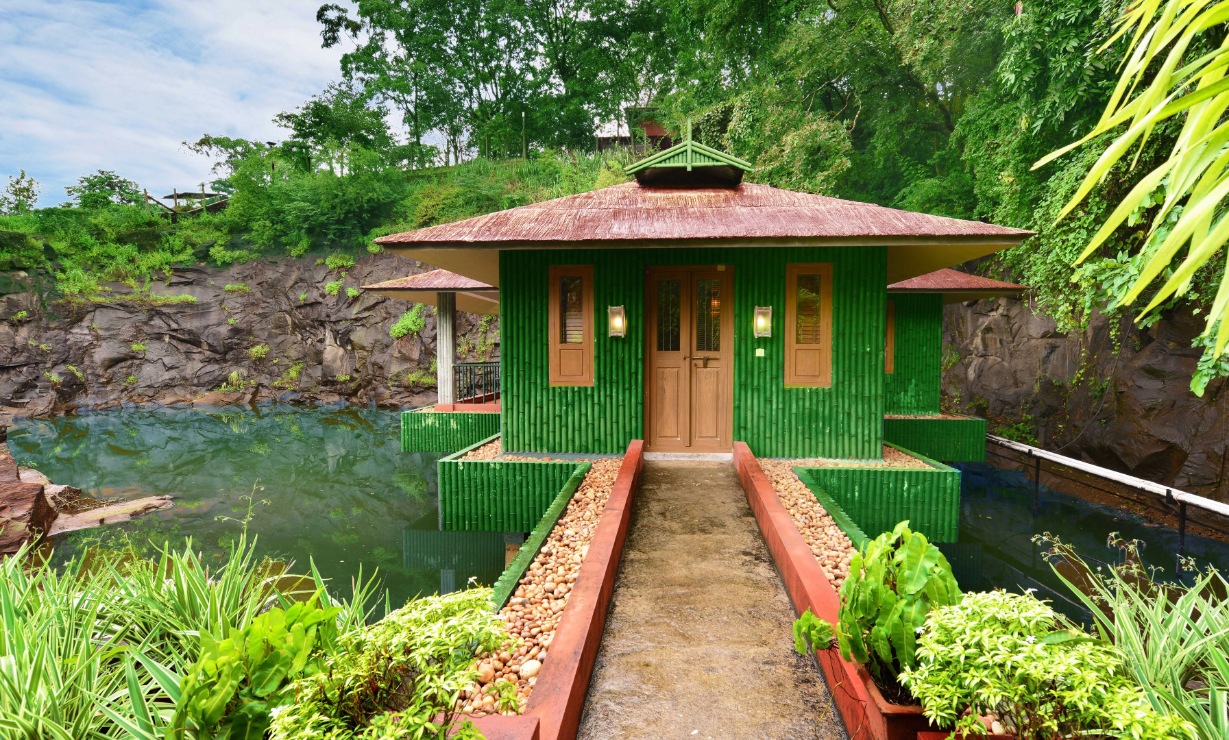 Отель Eco Gardens Resorts