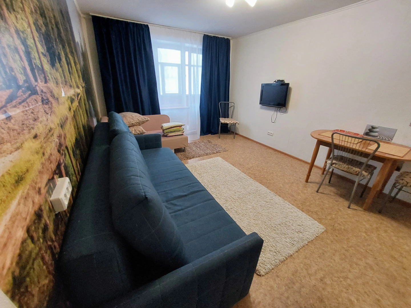 Апартаменты Студия с балконом у ТЦ Колумб