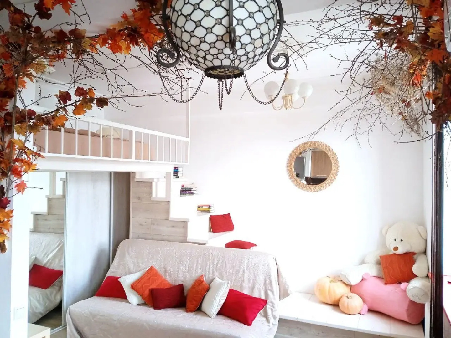 Квартира Студия с авторским декором Сказочный лес в красивом доме